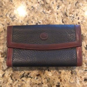 Dooney and Bourne wallet